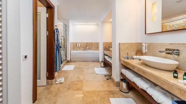 AZURE-VILLA-3-BEDROOMS-BATHROOM-1.jpg