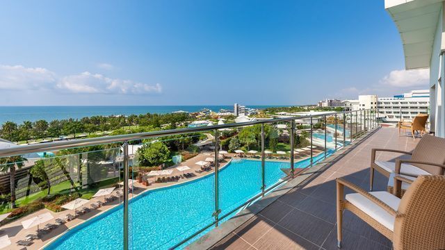CORNELIA-DIAMOND-FAMILY-SUITE-TERRACE-MAIN-SLIDE-1.jpg
