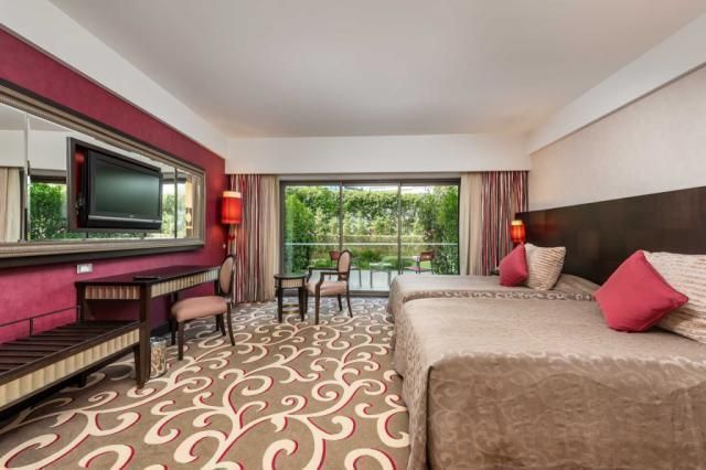 CORNELIA-DIAMOND-GARDEN-FAMILY-ROOM-1.jpg