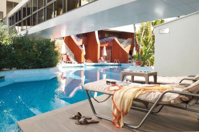 Lake Villas Lapis