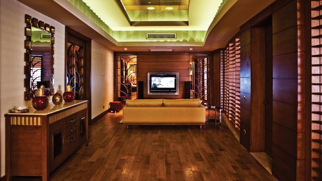 CORNELIA-DIAMOND-PRESIDENTIAL-SUITE-LIVING-ROOM.jpg