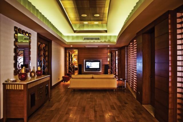 CORNELIA-DIAMOND-PRESIDENTIAL-TV-ROOM-1.jpg